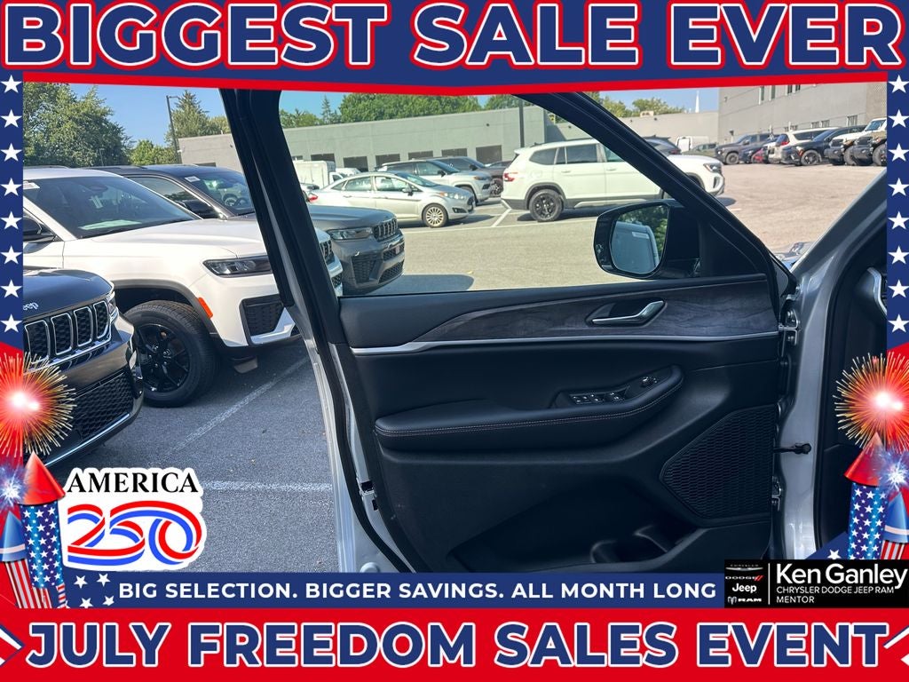 2026 Jeep Grand Cherokee GRAND CHEROKEE L LAREDO ALTITUDE 4X4