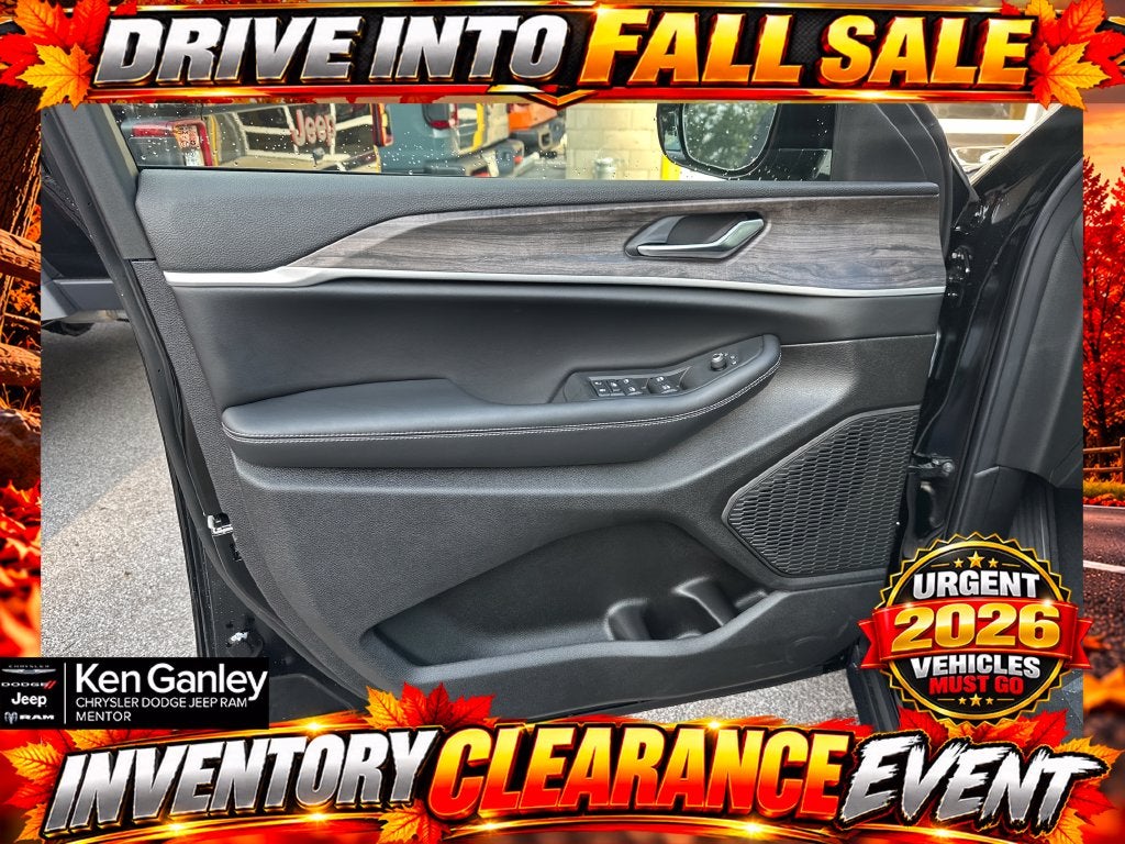2027 Jeep Grand Cherokee GRAND CHEROKEE L LAREDO ALTITUDE 4X4
