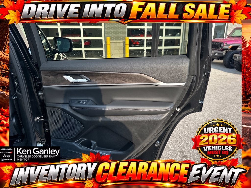 2027 Jeep Grand Cherokee GRAND CHEROKEE L LAREDO ALTITUDE 4X4