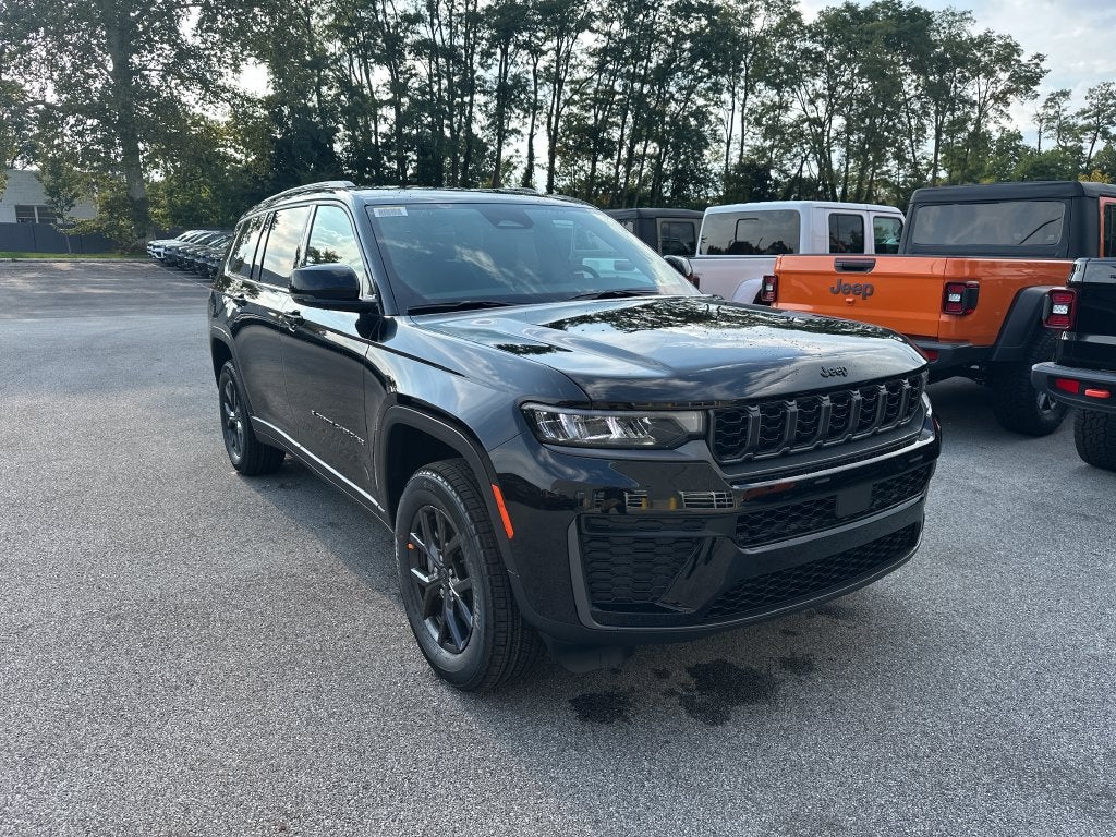 2027 Jeep Grand Cherokee GRAND CHEROKEE L LAREDO ALTITUDE 4X4