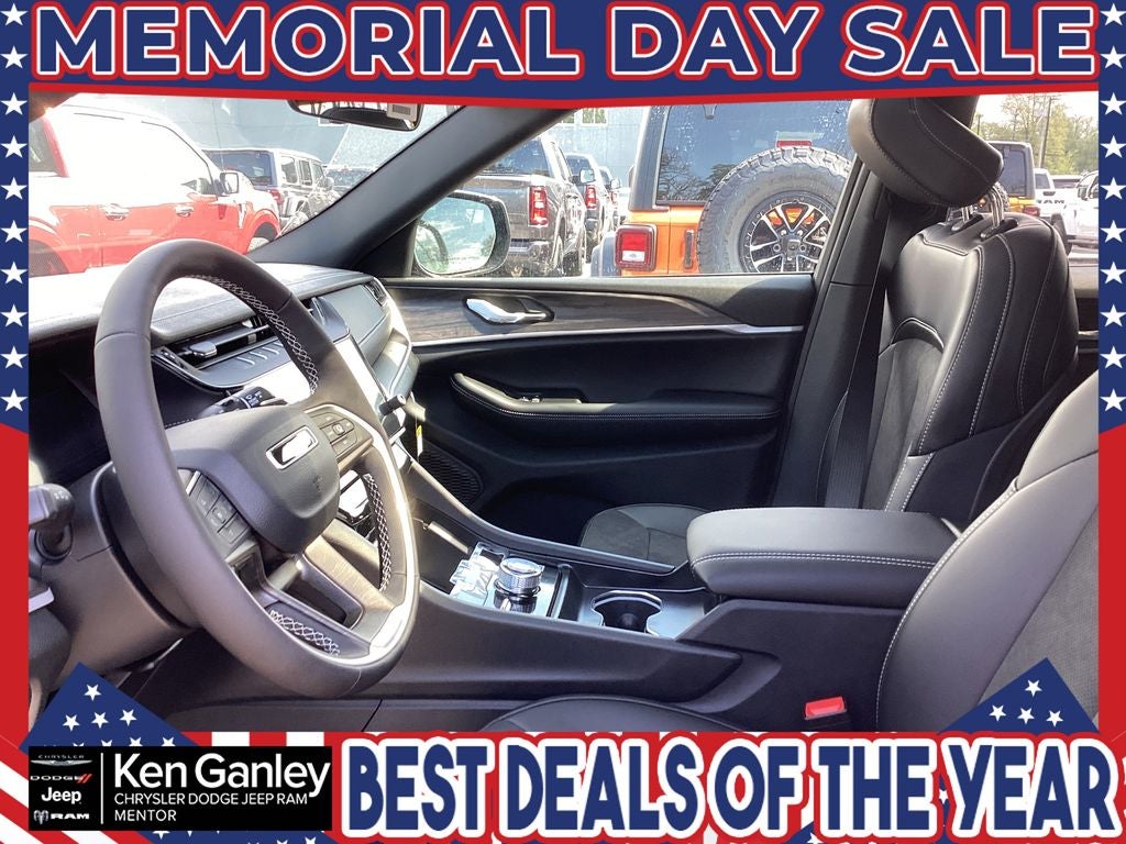 2026 Jeep Grand Cherokee GRAND CHEROKEE L LAREDO ALTITUDE 4X4