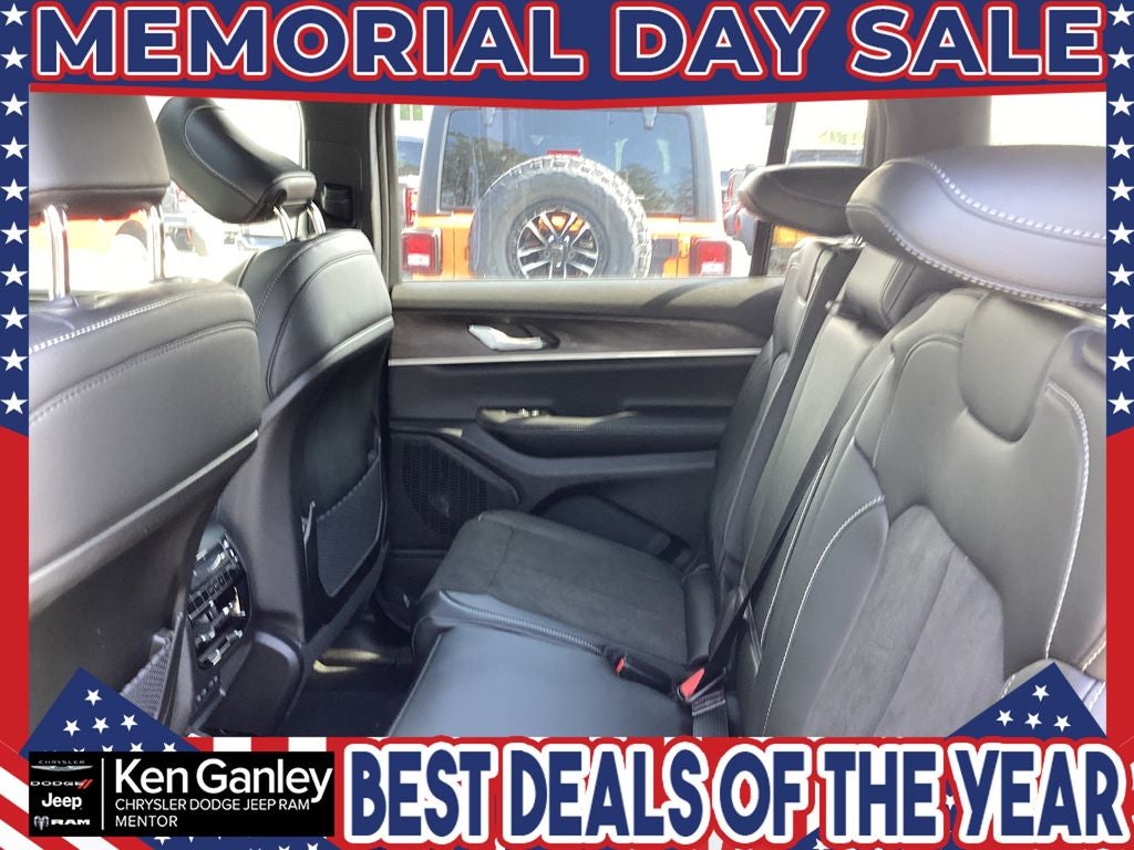 2026 Jeep Grand Cherokee GRAND CHEROKEE L LAREDO ALTITUDE 4X4