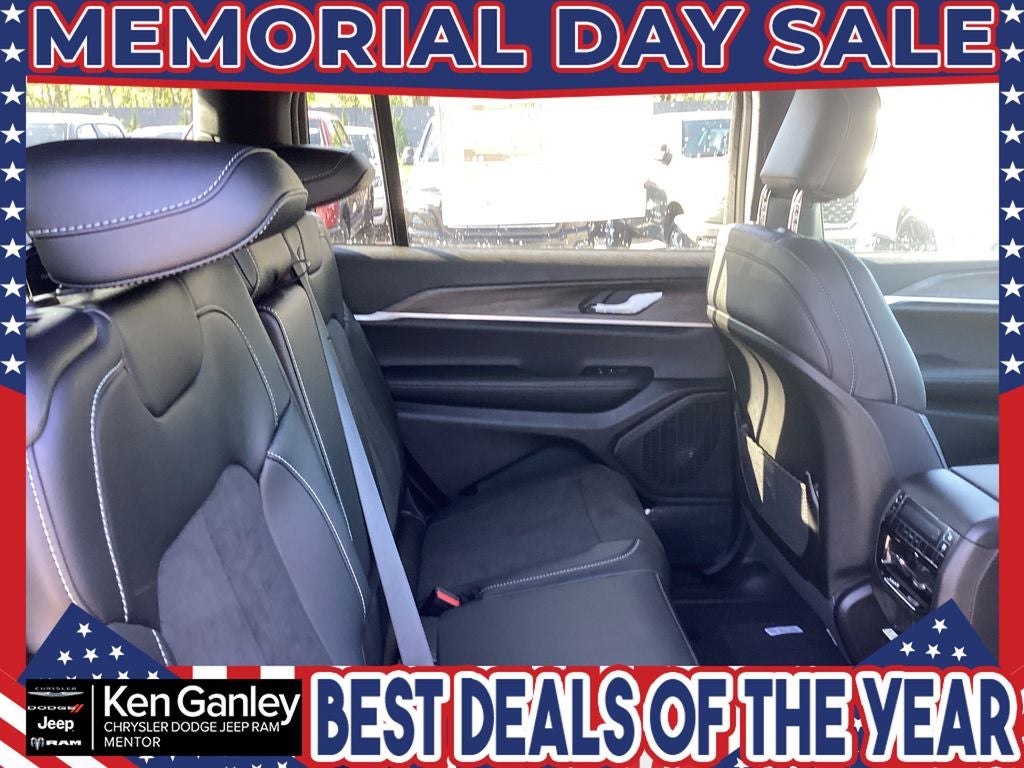 2026 Jeep Grand Cherokee GRAND CHEROKEE L LAREDO ALTITUDE 4X4