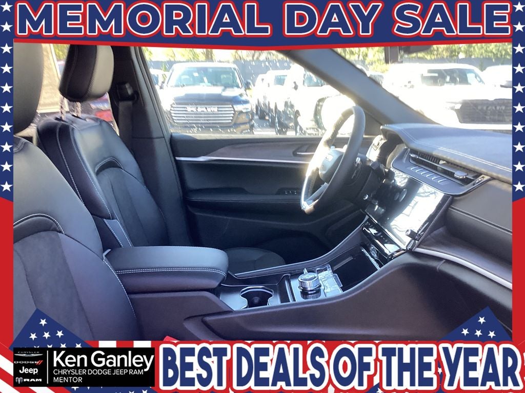 2026 Jeep Grand Cherokee GRAND CHEROKEE L LAREDO ALTITUDE 4X4