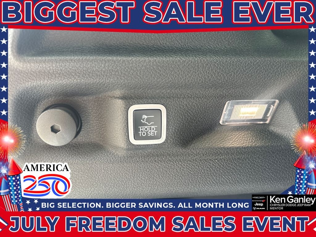 2026 Jeep Grand Cherokee GRAND CHEROKEE L LAREDO ALTITUDE 4X4