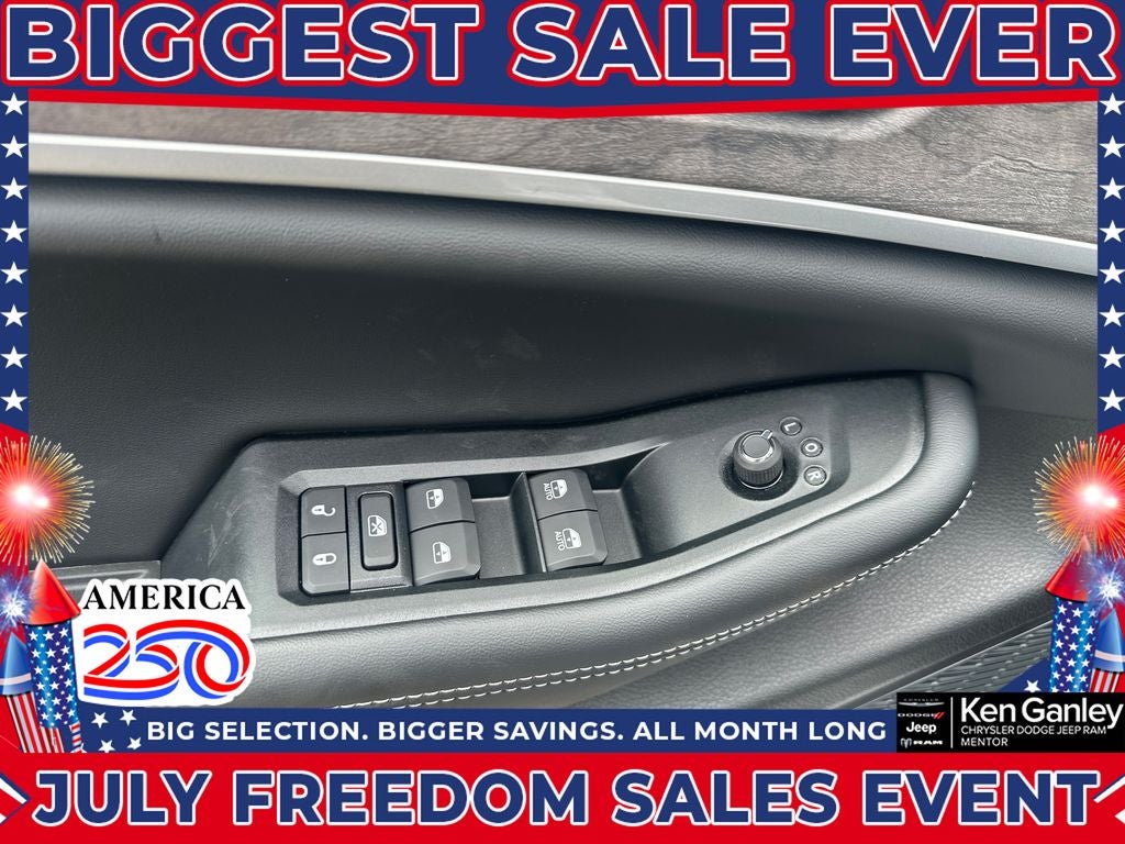 2026 Jeep Grand Cherokee GRAND CHEROKEE L LAREDO ALTITUDE 4X4