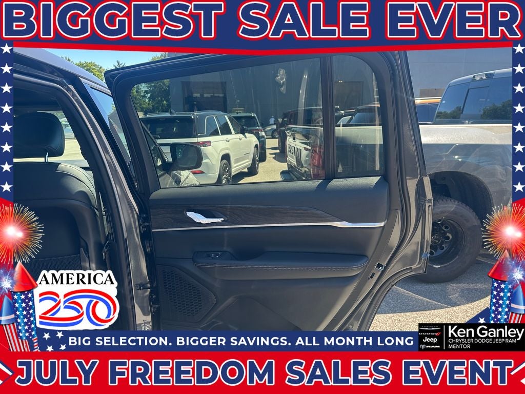 2026 Jeep Grand Cherokee GRAND CHEROKEE L LAREDO ALTITUDE 4X4