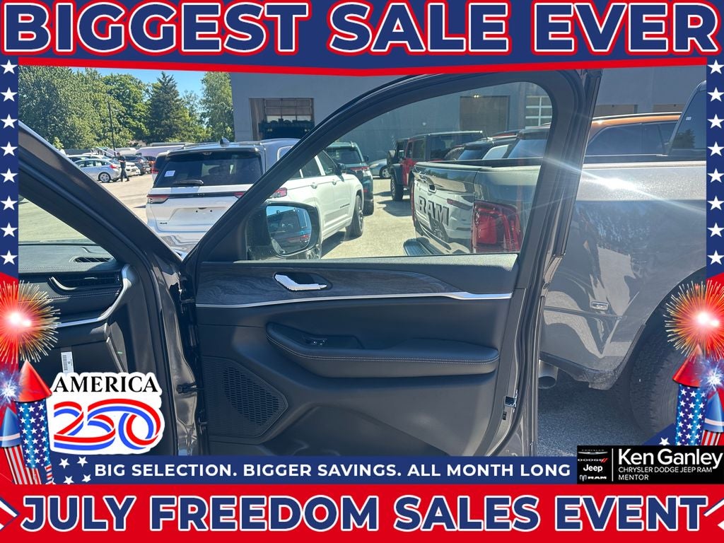 2026 Jeep Grand Cherokee GRAND CHEROKEE L LAREDO ALTITUDE 4X4