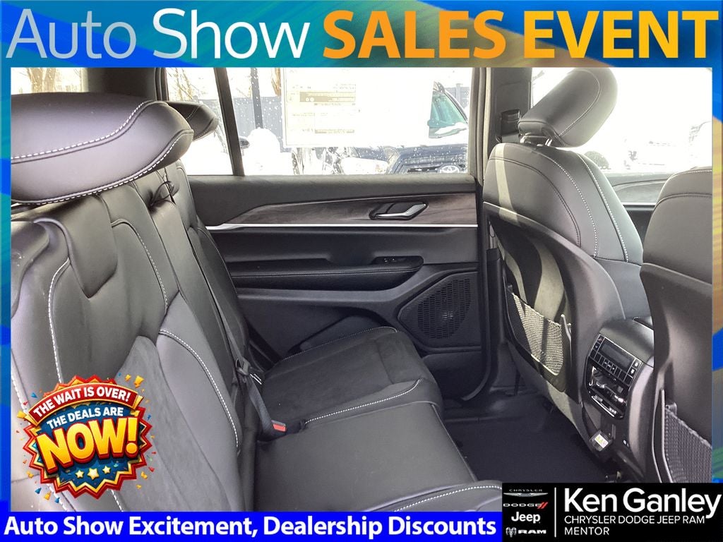 2026 Jeep Grand Cherokee GRAND CHEROKEE L LAREDO ALTITUDE 4X4