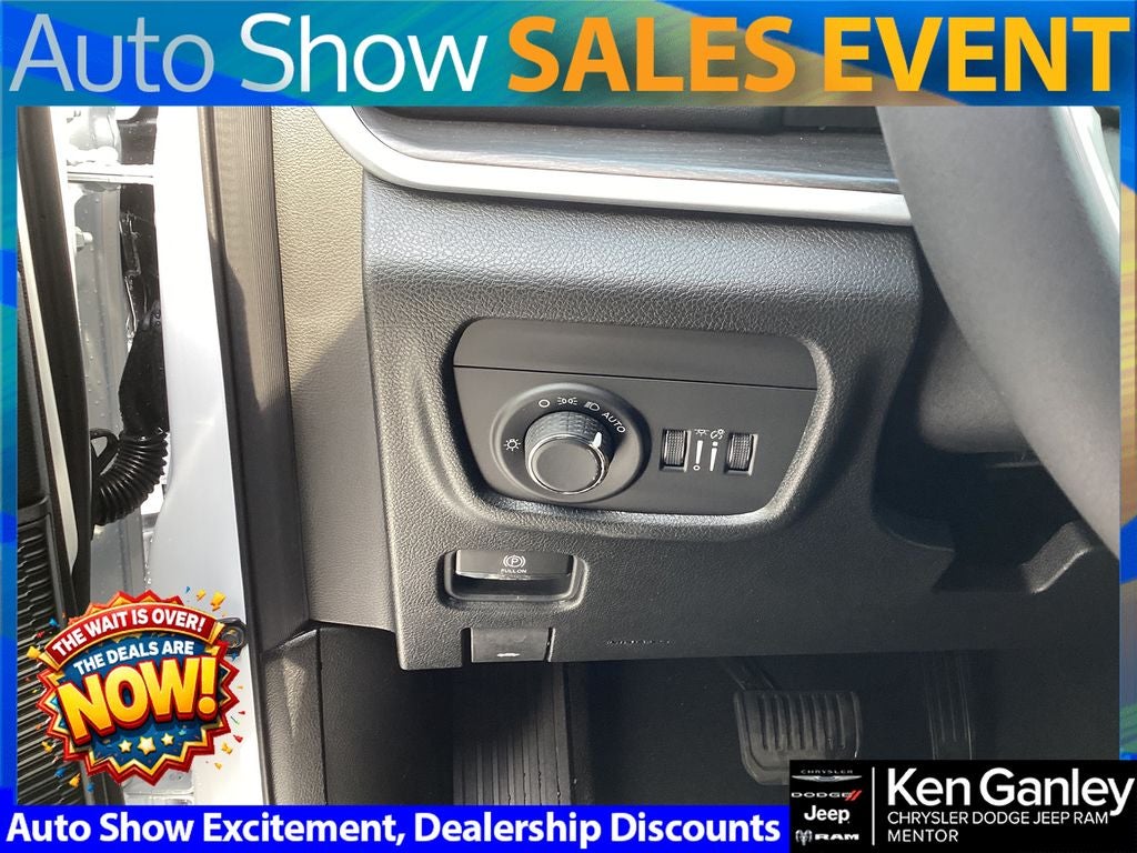 2026 Jeep Grand Cherokee GRAND CHEROKEE L LAREDO ALTITUDE 4X4