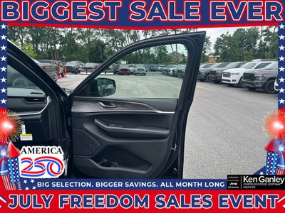 2026 Jeep Grand Cherokee GRAND CHEROKEE L LAREDO ALTITUDE 4X4