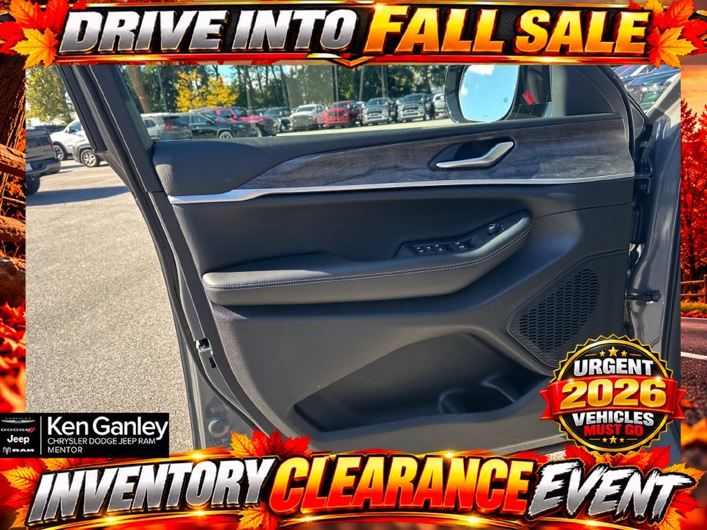 2027 Jeep Grand Cherokee GRAND CHEROKEE L LAREDO ALTITUDE 4X4