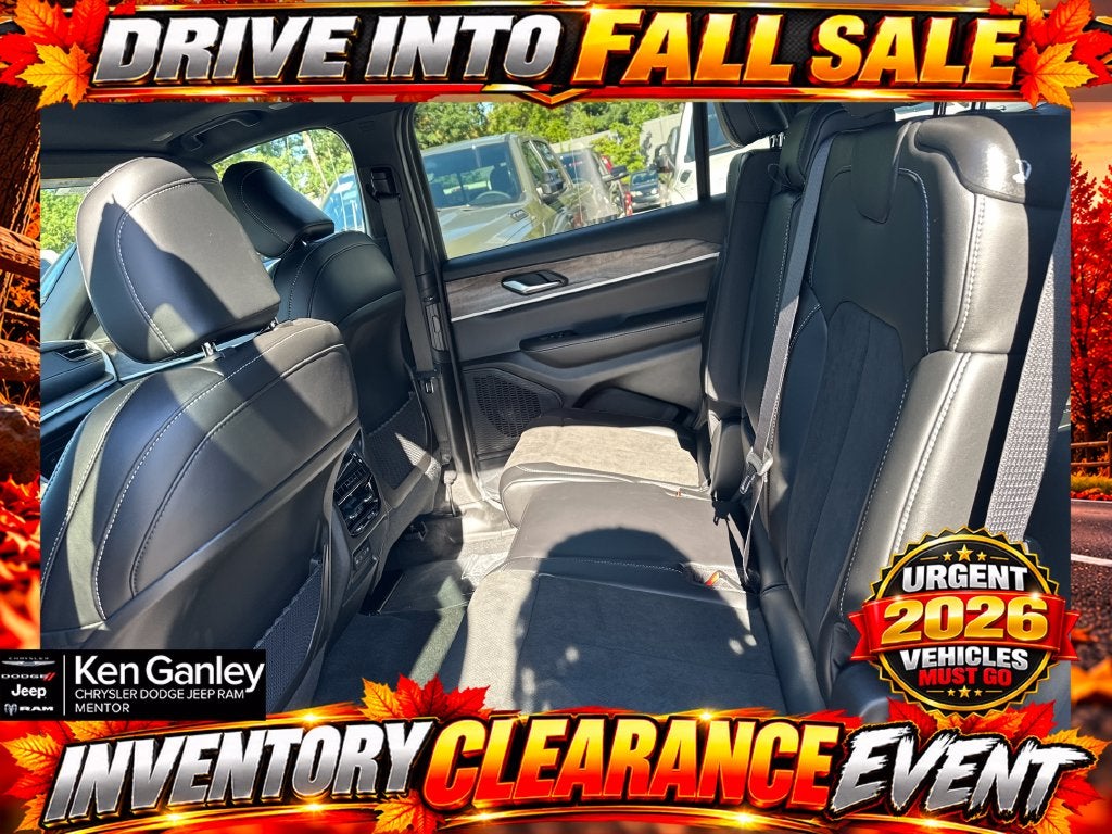 2027 Jeep Grand Cherokee GRAND CHEROKEE L LAREDO ALTITUDE 4X4