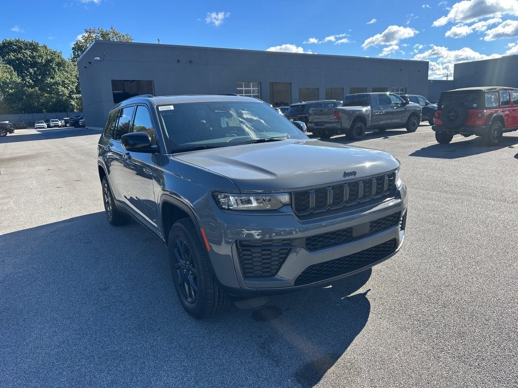 2027 Jeep Grand Cherokee GRAND CHEROKEE L LAREDO ALTITUDE 4X4