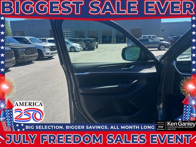 2026 Jeep Grand Cherokee GRAND CHEROKEE L LAREDO ALTITUDE 4X4