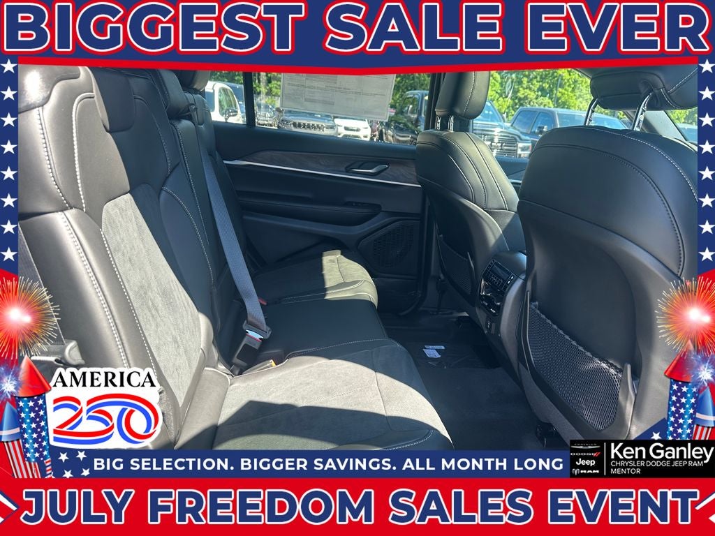 2026 Jeep Grand Cherokee GRAND CHEROKEE L LAREDO ALTITUDE 4X4