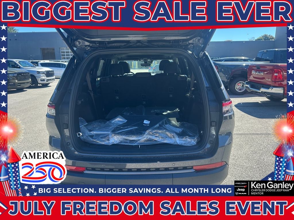 2026 Jeep Grand Cherokee GRAND CHEROKEE L LAREDO ALTITUDE 4X4
