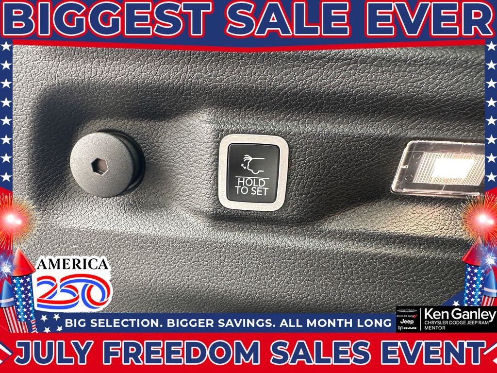 2026 Jeep Grand Cherokee GRAND CHEROKEE L LAREDO ALTITUDE 4X4