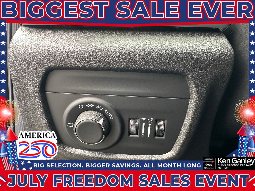 2026 Jeep Grand Cherokee GRAND CHEROKEE L LAREDO ALTITUDE 4X4