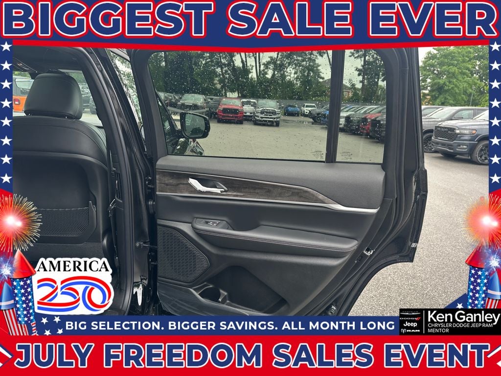 2026 Jeep Grand Cherokee GRAND CHEROKEE L LAREDO ALTITUDE 4X4