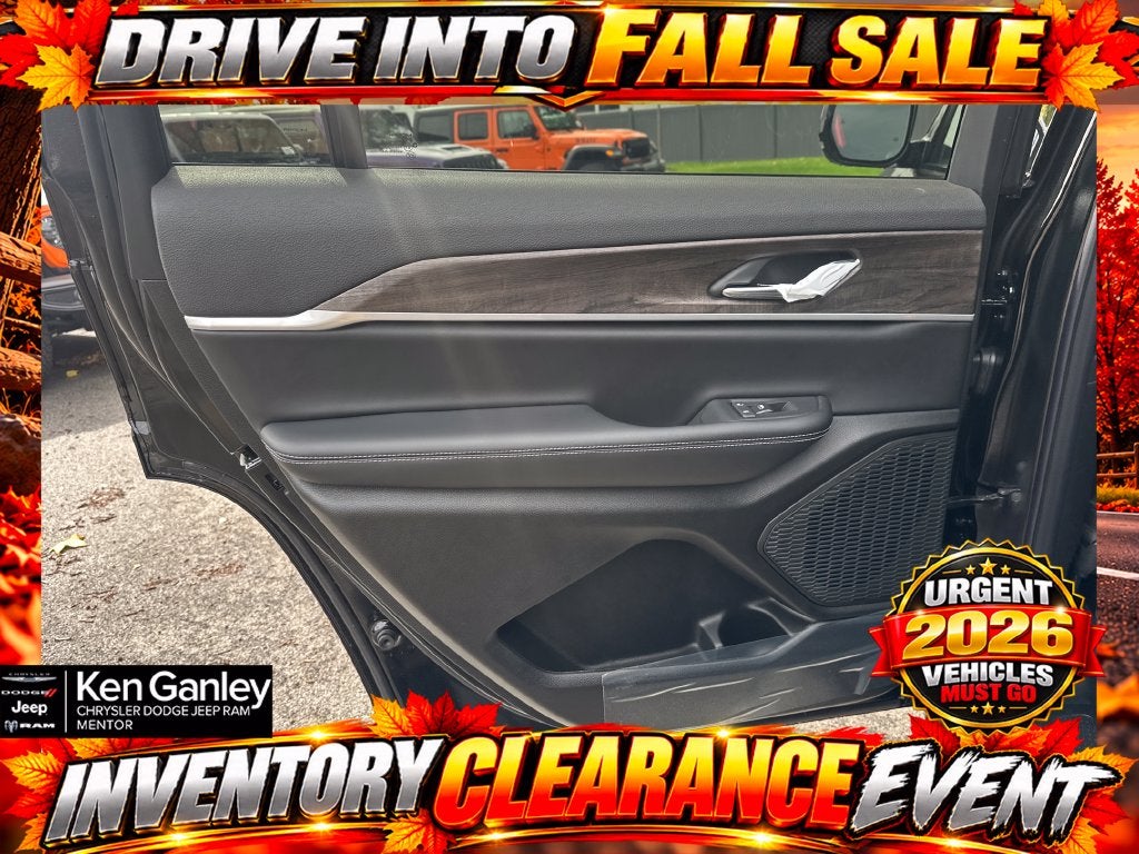 2027 Jeep Grand Cherokee GRAND CHEROKEE L LAREDO ALTITUDE 4X4