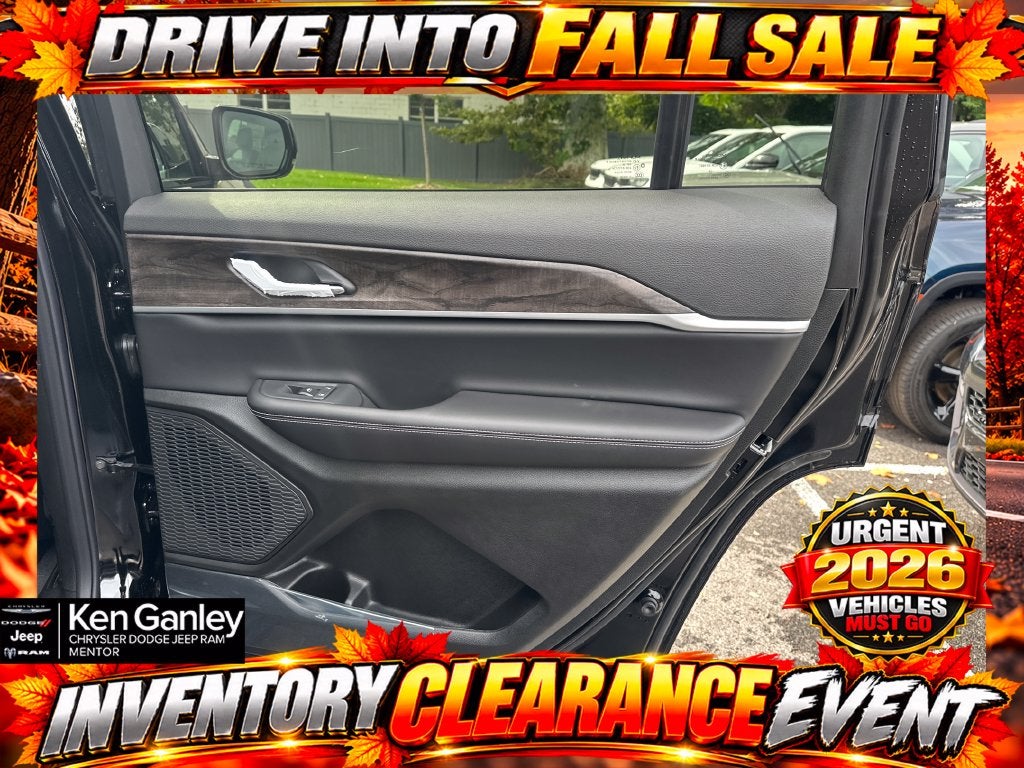 2027 Jeep Grand Cherokee GRAND CHEROKEE L LAREDO ALTITUDE 4X4