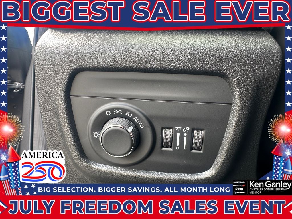 2026 Jeep Grand Cherokee GRAND CHEROKEE L LAREDO ALTITUDE 4X4
