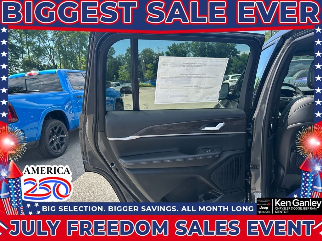 2026 Jeep Grand Cherokee GRAND CHEROKEE L LAREDO ALTITUDE 4X4
