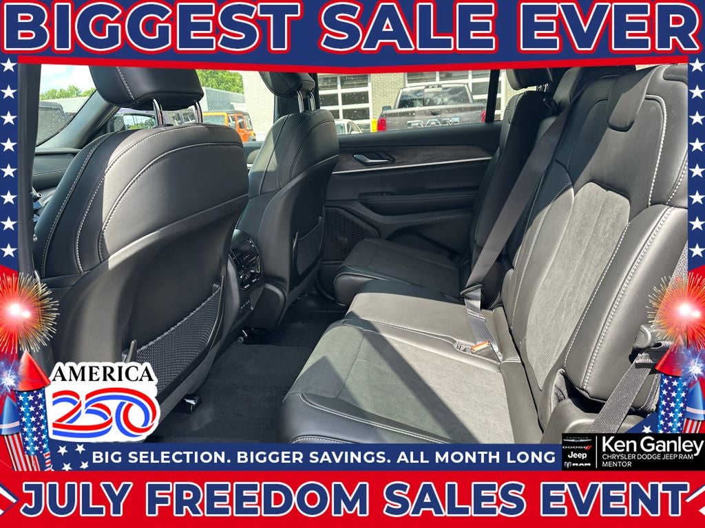2026 Jeep Grand Cherokee GRAND CHEROKEE L LAREDO ALTITUDE 4X4
