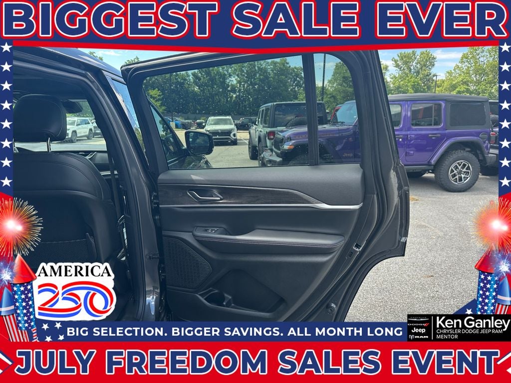 2026 Jeep Grand Cherokee GRAND CHEROKEE L LAREDO ALTITUDE 4X4