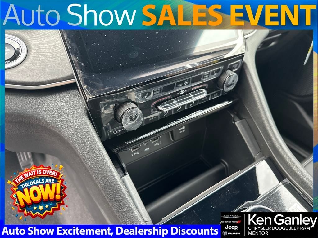 2025 Jeep Grand Cherokee GRAND CHEROKEE L LIMITED 4X4