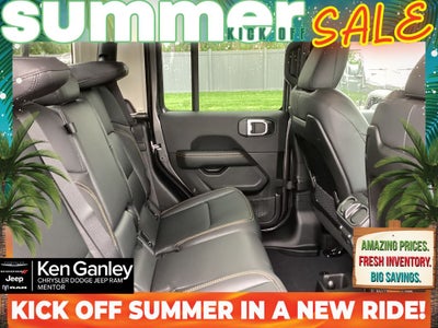 2026 Jeep Gladiator GLADIATOR SAHARA 4X4