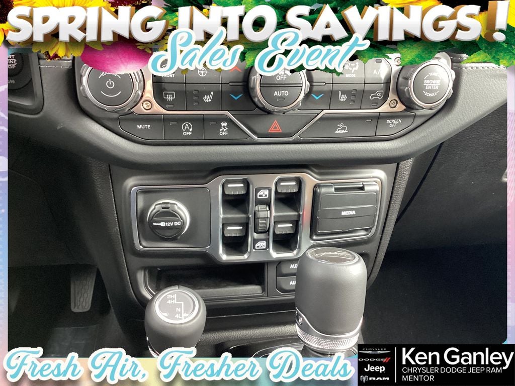 2026 Jeep Gladiator GLADIATOR SAHARA 4X4