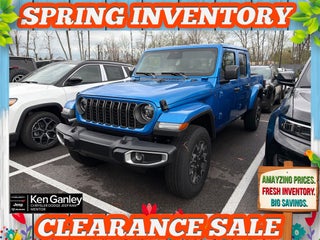 2026 Jeep Gladiator GLADIATOR SAHARA 4X4