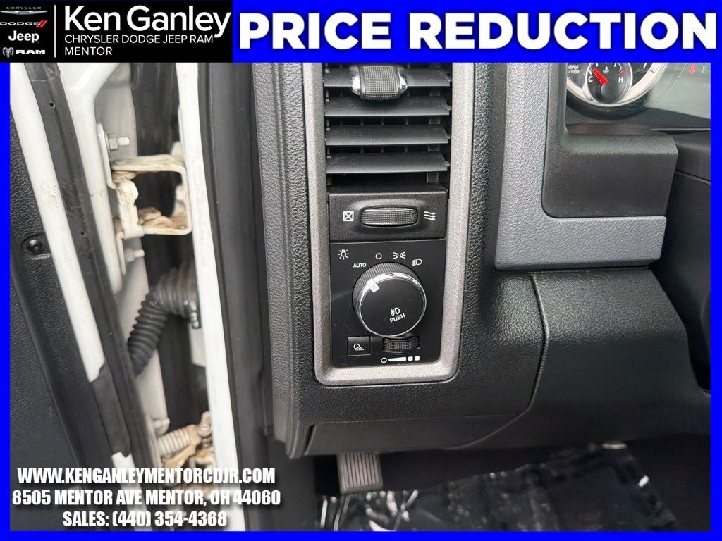 2017 RAM 1500 Express Quad Cab 4x4 6'4' Box