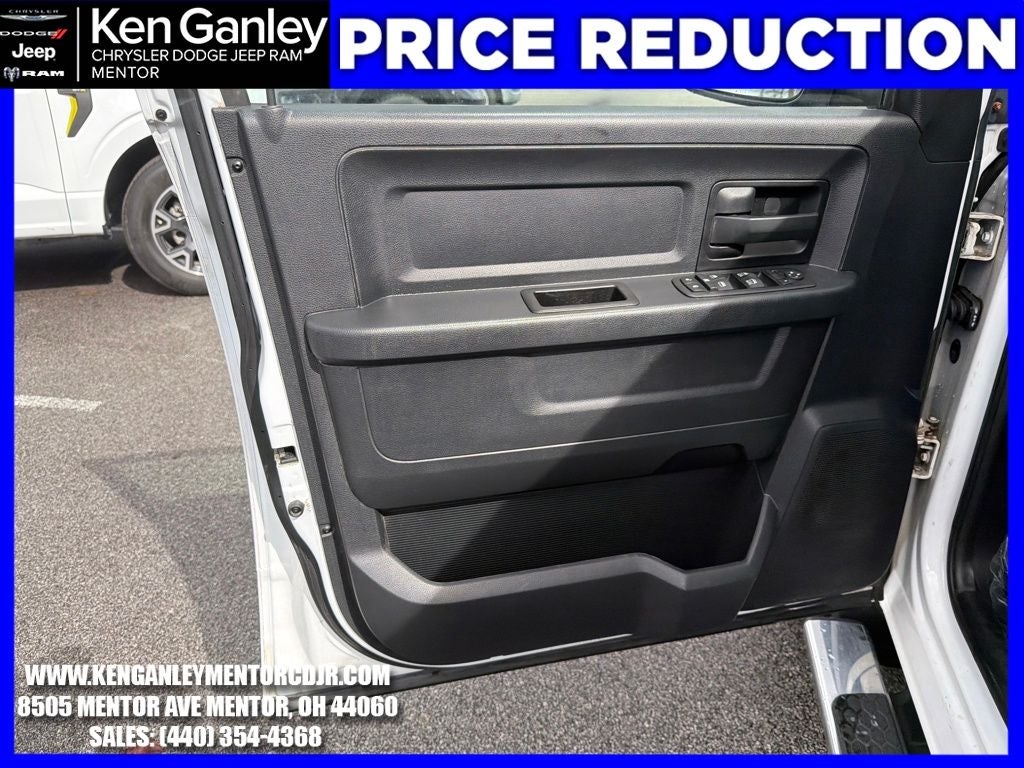 2017 RAM 1500 Express Quad Cab 4x4 6'4' Box