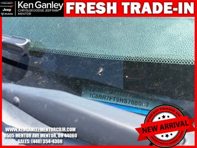 2017 RAM 1500 Express Quad Cab 4x4 6'4' Box