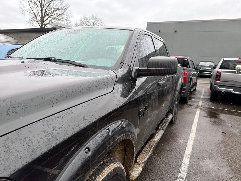 2017 RAM 1500 Express Crew Cab 4x4 5'7' Box