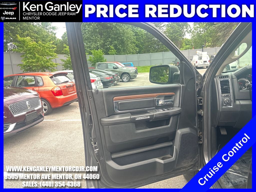 2017 RAM 1500 Laramie Crew Cab 4x4 5'7' Box