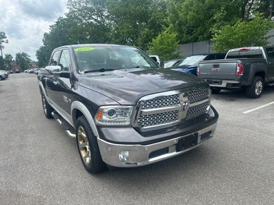 2017 RAM 1500 Laramie Crew Cab 4x4 5'7' Box