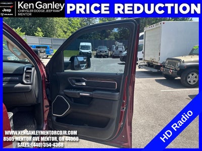 2019 RAM 1500 Laramie Crew Cab 4x4 6'4' Box
