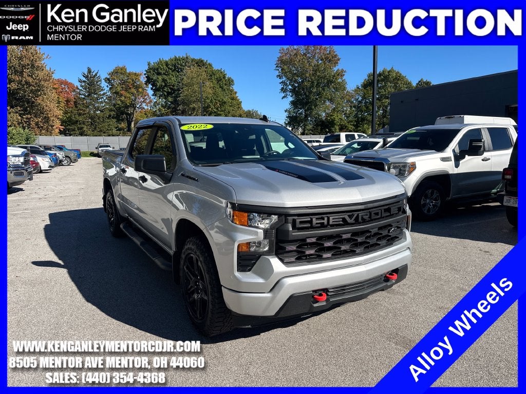 2022 Chevrolet Silverado 1500 4WD Crew Cab Short Bed Custom