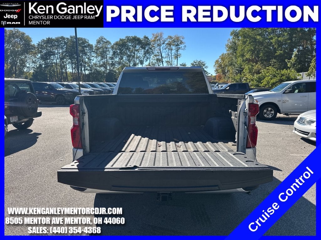 2022 Chevrolet Silverado 1500 4WD Crew Cab Short Bed Custom
