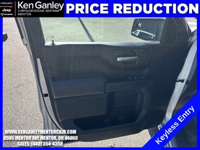 2022 Chevrolet Silverado 1500 4WD Crew Cab Short Bed Custom