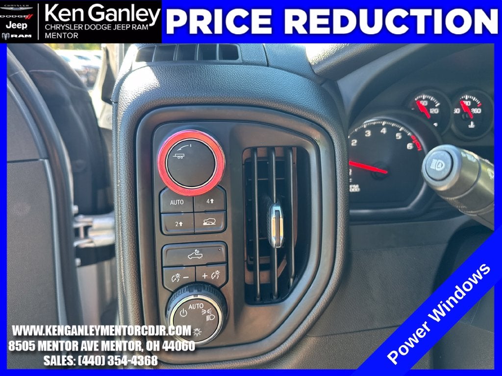 2022 Chevrolet Silverado 1500 4WD Crew Cab Short Bed Custom