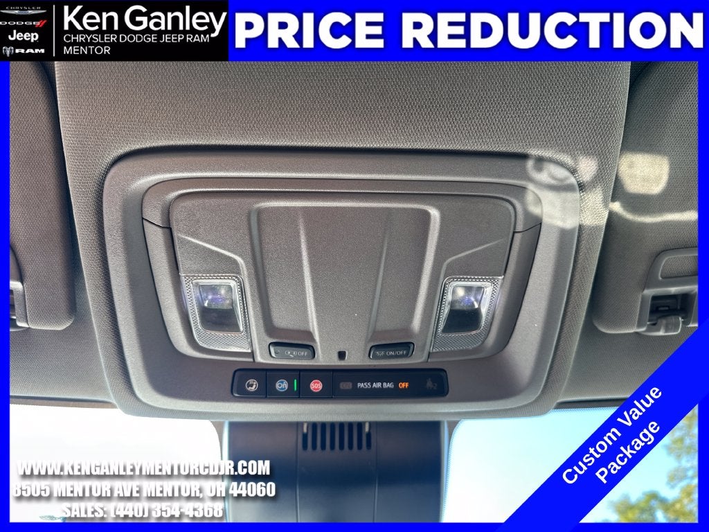 2022 Chevrolet Silverado 1500 4WD Crew Cab Short Bed Custom