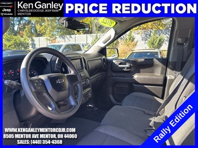 2022 Chevrolet Silverado 1500 4WD Crew Cab Short Bed Custom