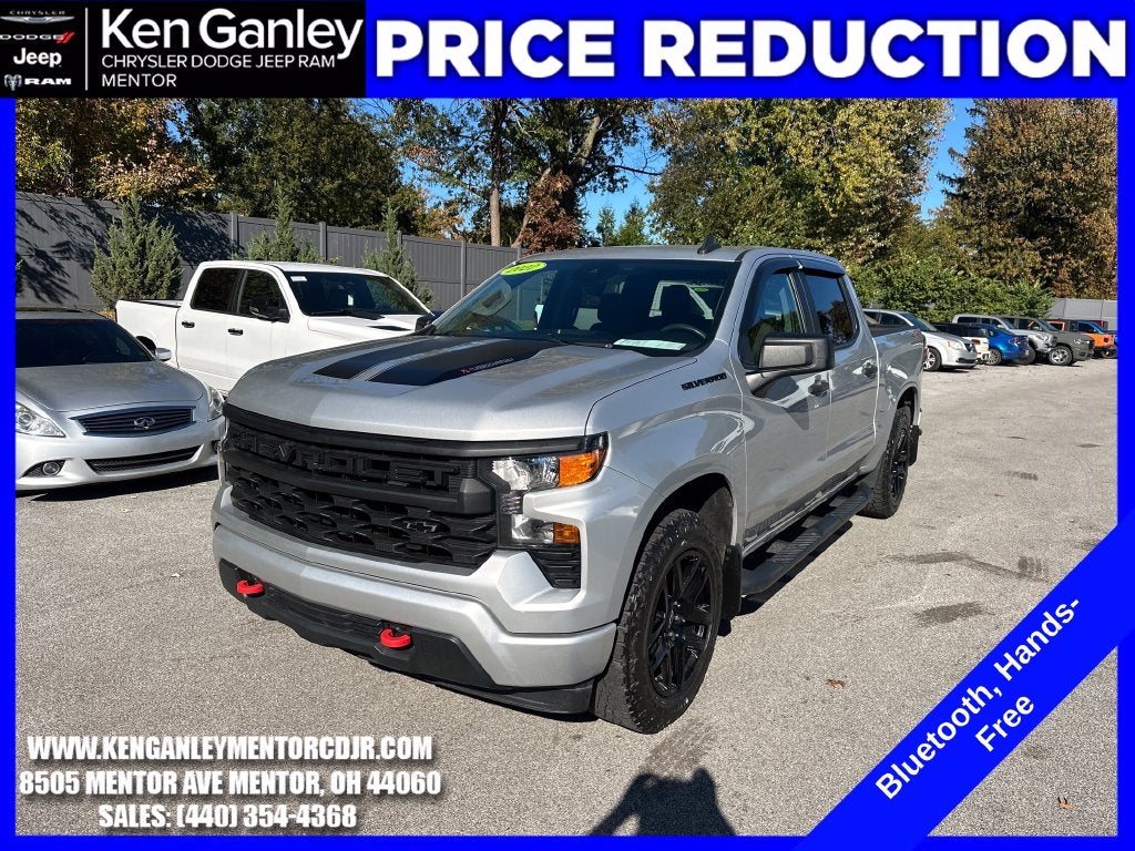 2022 Chevrolet Silverado 1500 4WD Crew Cab Short Bed Custom