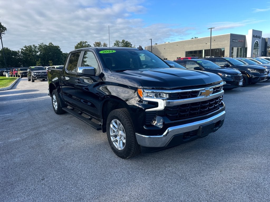 2024 Chevrolet Silverado 1500 4WD Crew Cab Short Bed LT with 2FL