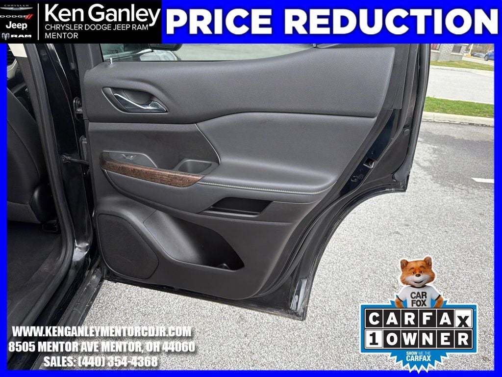 2023 GMC Acadia AWD Denali